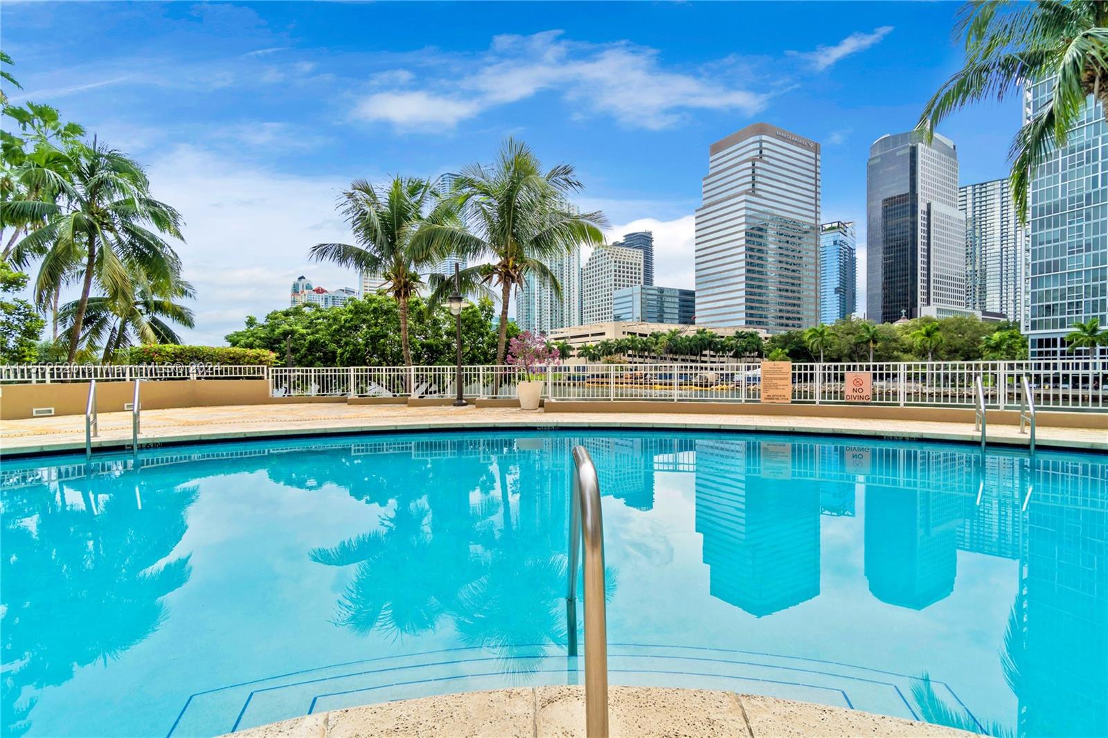 what-are-the-amenities-in-brickell-key