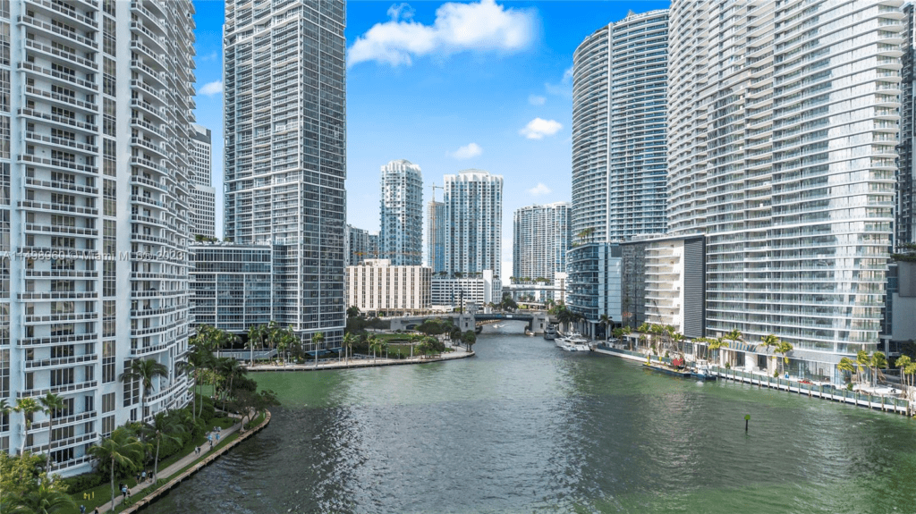 Brickell Key Living | Island Oasis in Miami | Sosa TeamThe Sosa Team